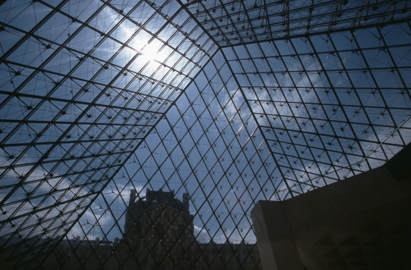 Glaspyramide-Louvre