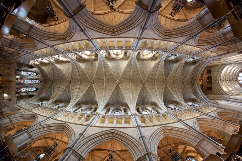 Southwalk-Kirchenschiff_London