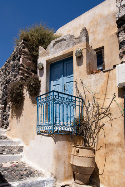 Blaue Tür auf Santorini