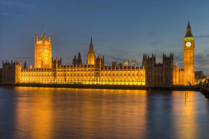 London Parliament bei Nacht